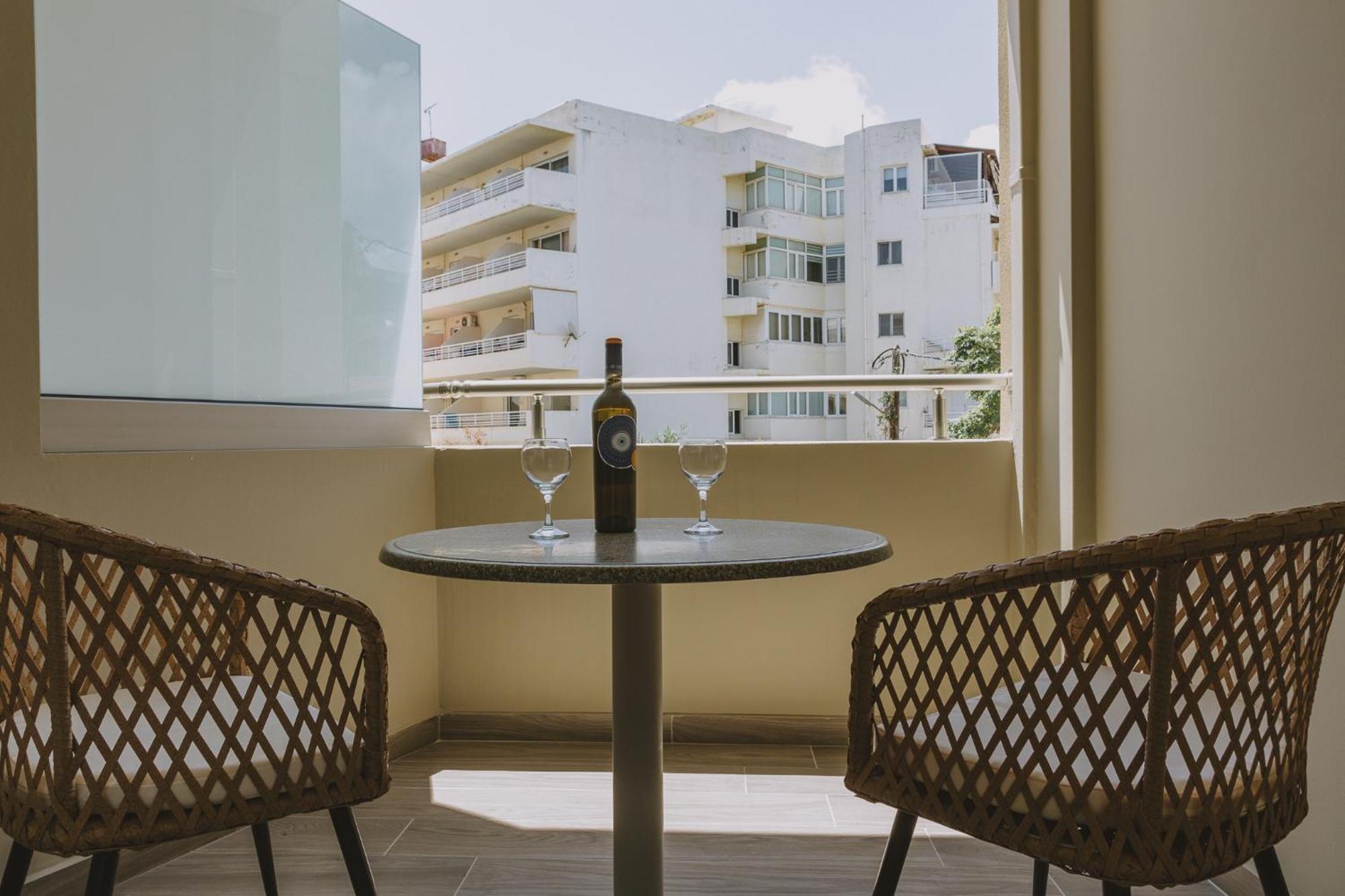 Theo Beach Hotel Apartments Rethymnon Exterior foto