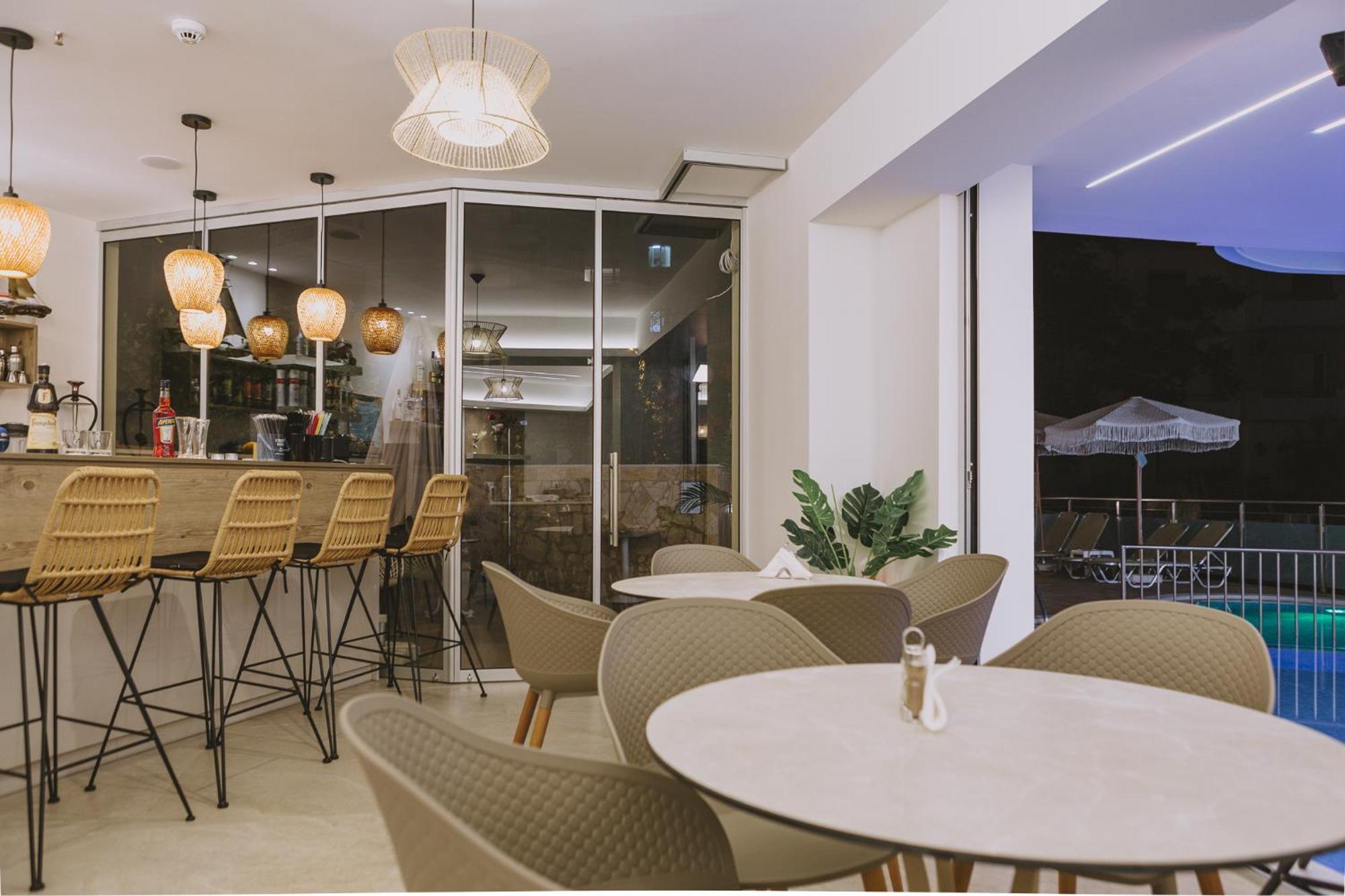 Theo Beach Hotel Apartments Rethymnon Exterior foto